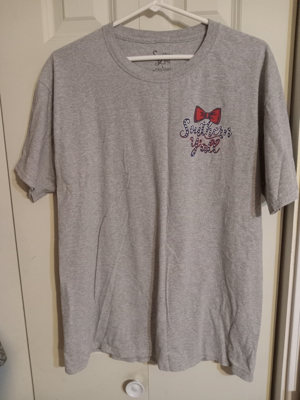 Gray 'Southern Y'all' Short Sleeve Graphic Tee with Red Bow